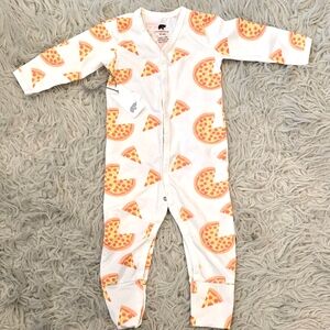 Monica & Andy Pizza One Piece